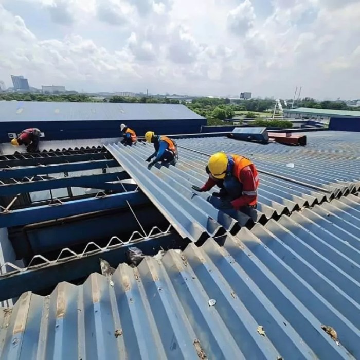 How Much Does Commercial Roof Replacement Cost In 2025?